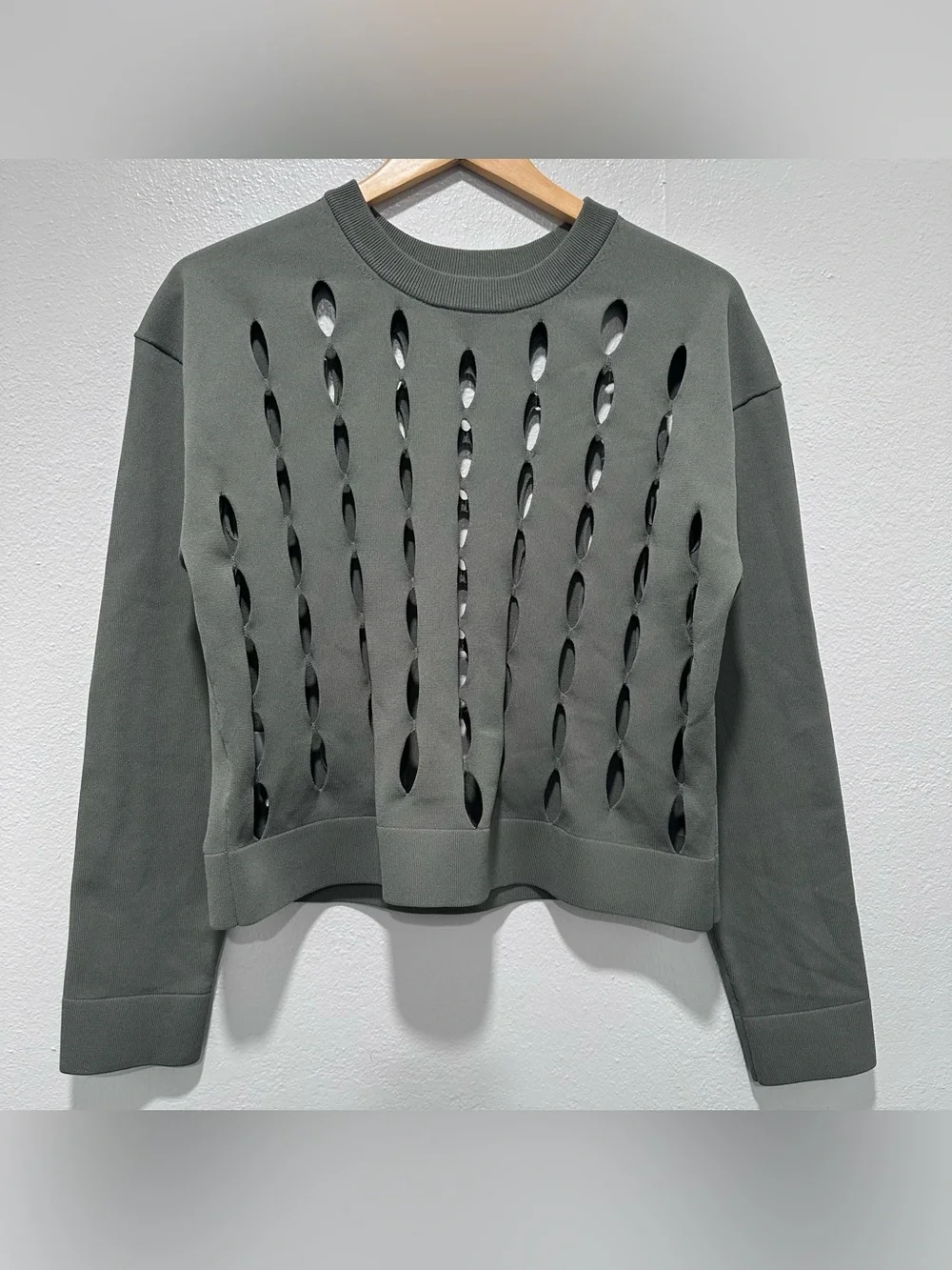 LULULEMON Open Hole Mesh Knit Pullover Size S
